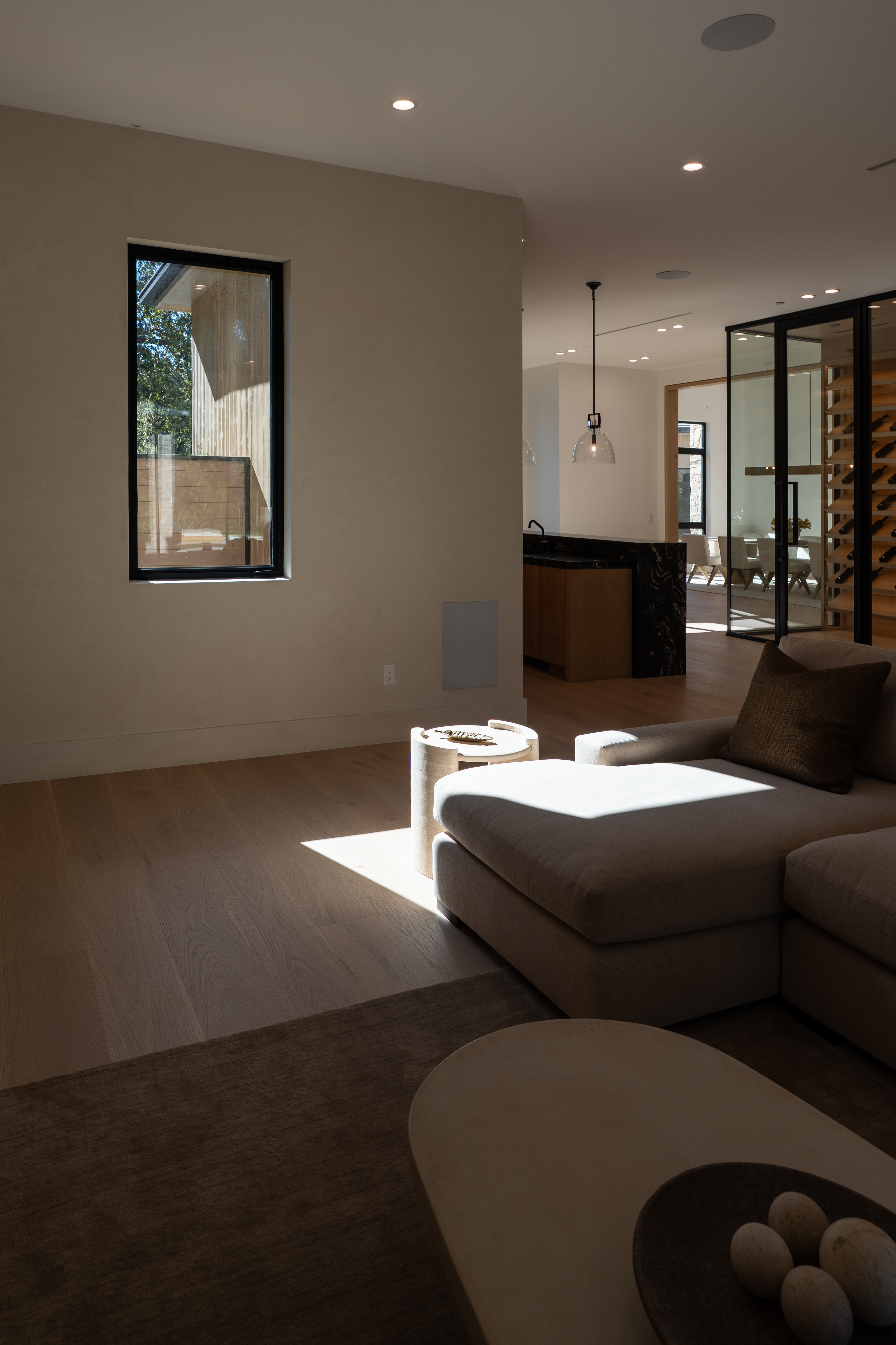 25079 Jim Bridger — living room