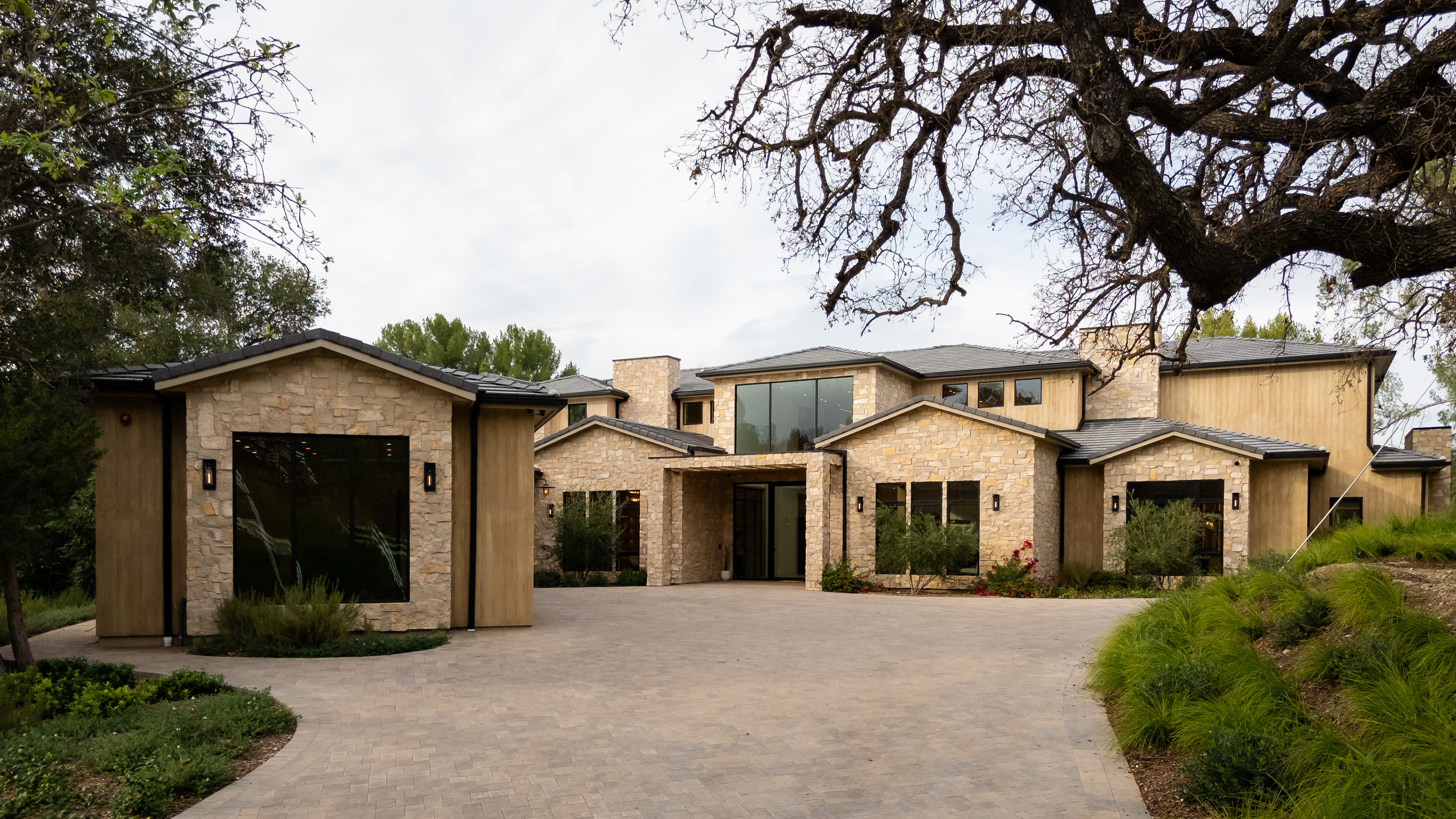 5831 Fitzpatrick Road Hidden Hills luxury estate