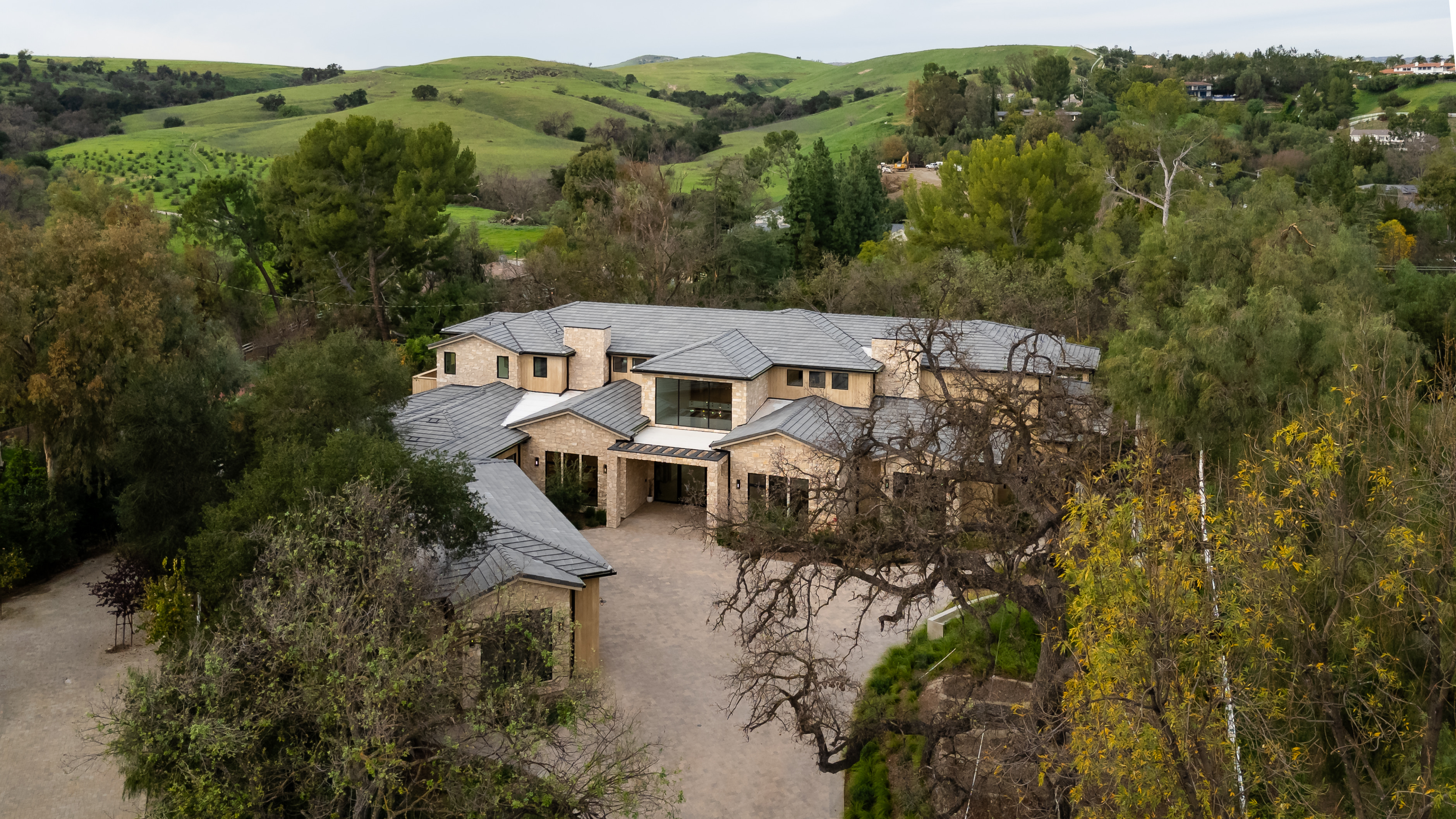 Hidden Hills off-market estate — aerial view
